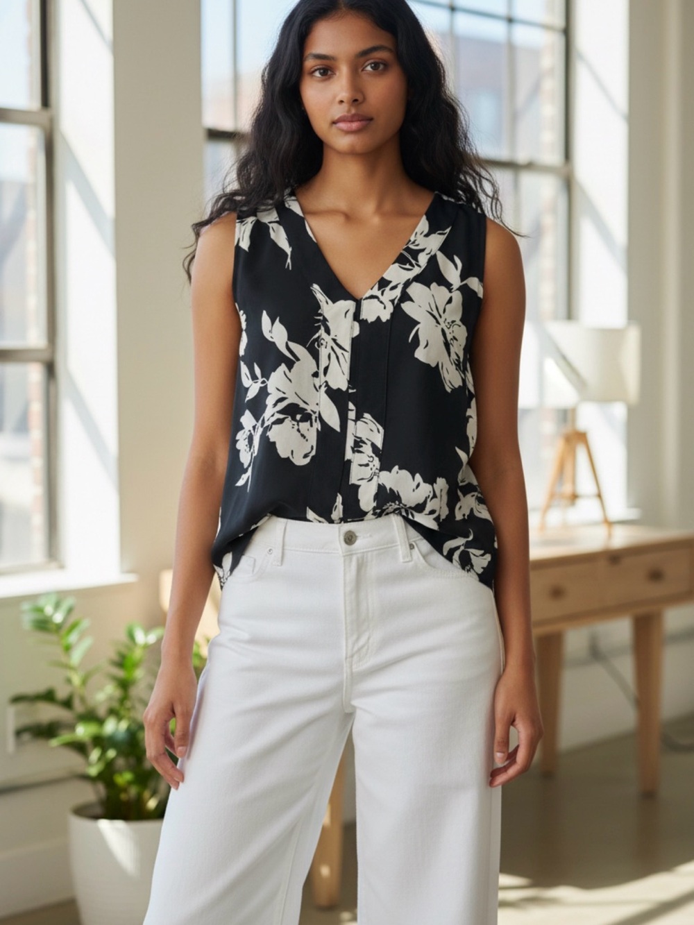 T Tahari Sleeveless V-Neck Floral Print Top in Black and White